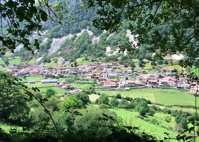 Nucleo De La Corte 3*